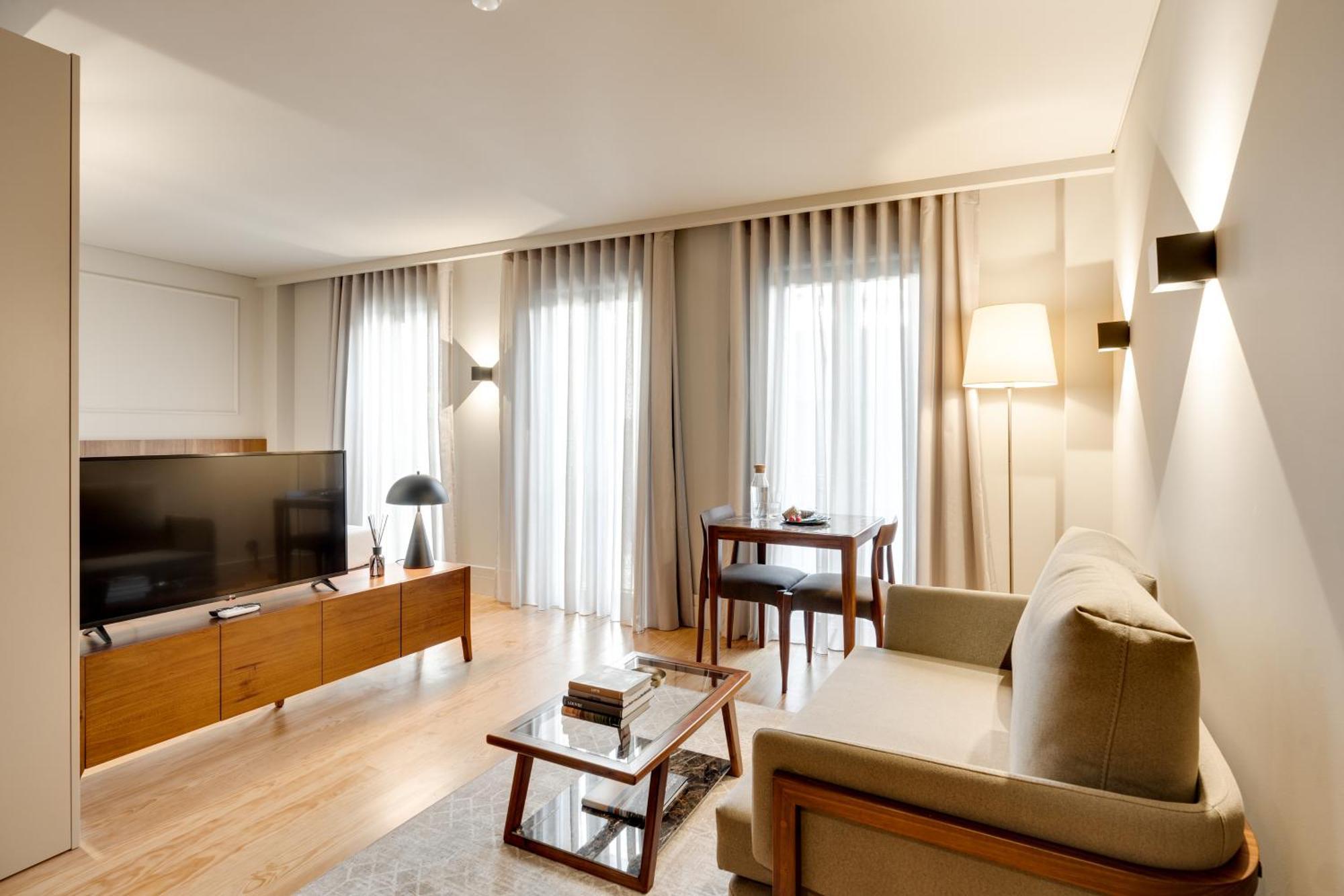 Avus M Suites And Apartments By Da'Home ポルト エクステリア 写真